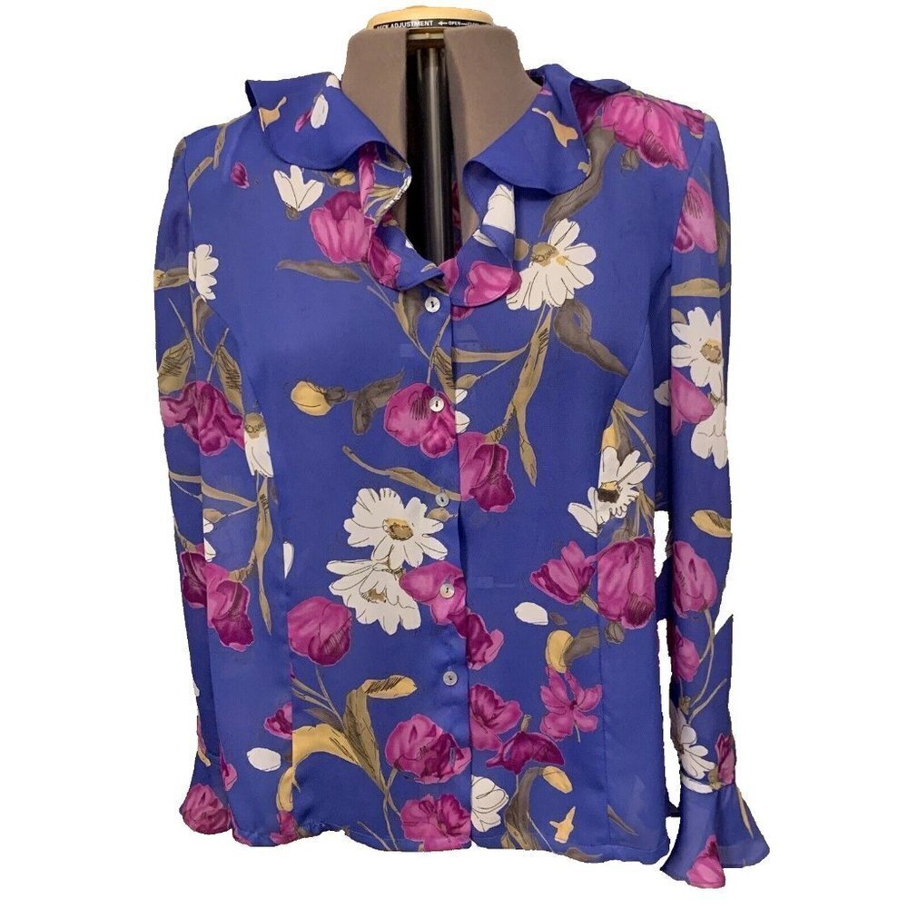 Studio C. Size 18W. Chiffon Ruffled Neck and Sleeve. Button Up. B95.